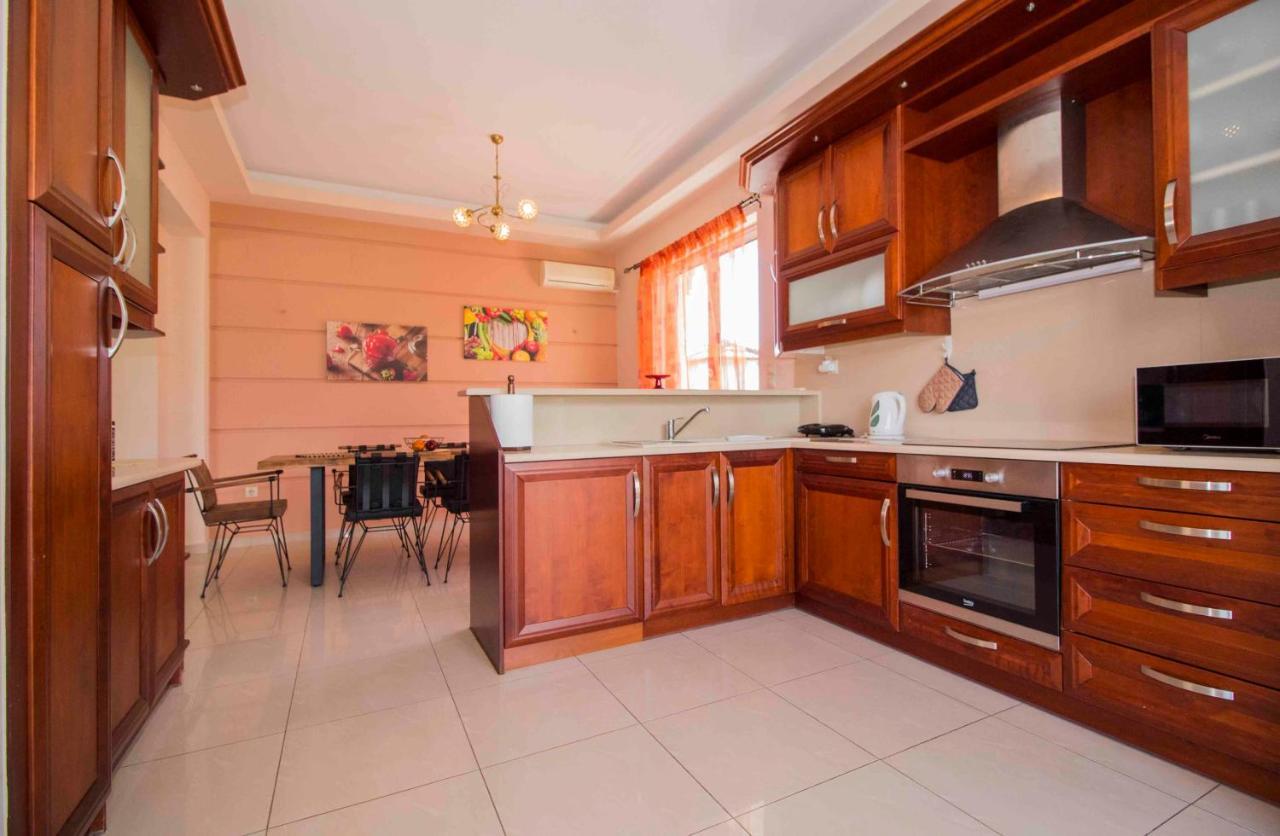 Camares Home Sparta Exterior foto