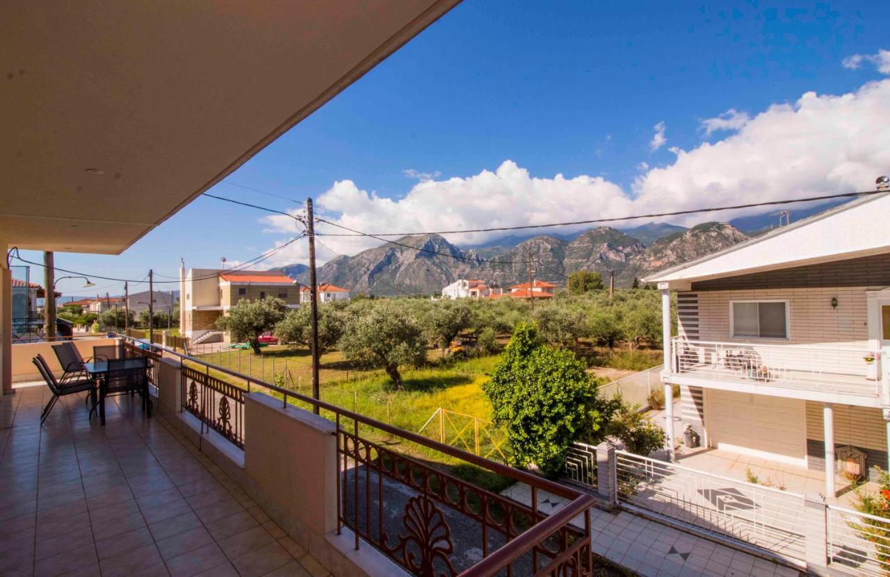 Camares Home Sparta Exterior foto